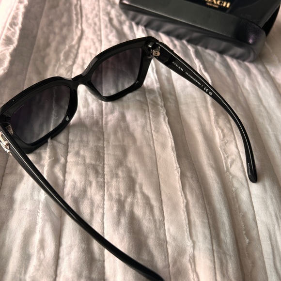 Coach Maxi Sculpted C Square Cat Eye Sunglasses BRAND NEW - Picture 5 of 6